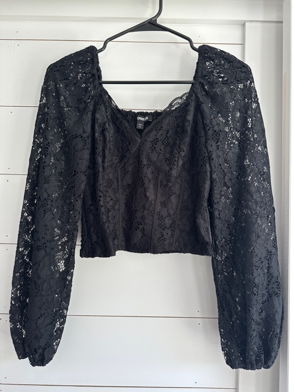 Express Women's Lace Long-Sleeve Crop Top in Black - Picture 3 of 5